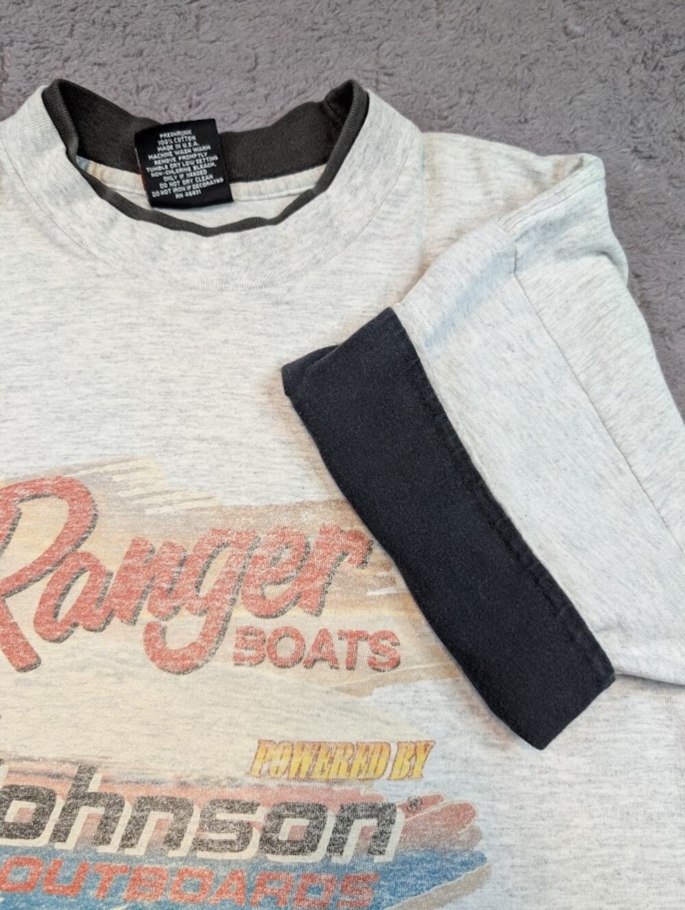 Vintage "Ranger Boats Powered by Johnson Outboards" T-shirt - Size L